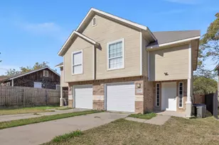 1205 E Powell Ave, Fort Worth, TX 76104 - Photo 2