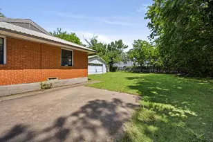 1403 Segundo Dr, Irving, TX 75060 - Photo 18