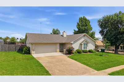 200 E San Benito Drive, Robinson, TX 76706 - Photo 2