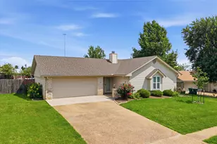 200 E San Benito Dr, Robinson, TX 76706 - Photo 2