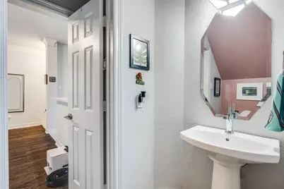 2328 Throckmorton Street, Dallas, TX 75219 - Photo 12