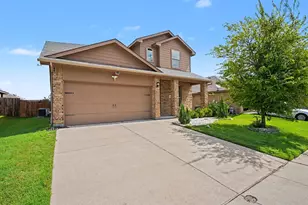 2728 Gains Mill Dr, Fort Worth, TX 76123 - Photo 2