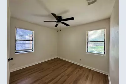 909 N 6th Street, Sanger, TX 76266 - Photo 8