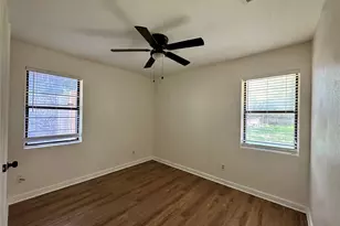 909 N 6th St, Sanger, TX 76266 - Photo 8