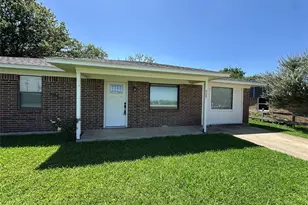 909 N 6th St, Sanger, TX 76266 - Photo 4