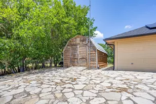 804 NE 9th St, Mineral Wells, TX 76067 - Photo 32