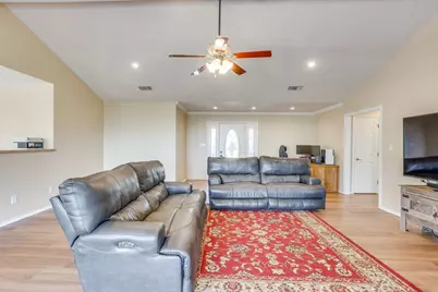 804 NE 9th Street, Mineral Wells, TX 76067 - Photo 8