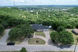 804 NE 9th St, Mineral Wells, TX 76067 - Photo 34