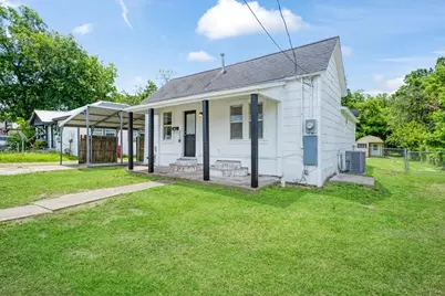 715 W Sam Rayburn Drive, Bonham, TX 75418 - Photo 4