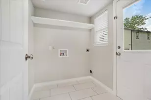 715 W Sam Rayburn Dr, Bonham, TX 75418 - Photo 20