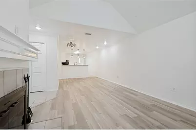 1004 Bridges Drive, Arlington, TX 76012 - Photo 6