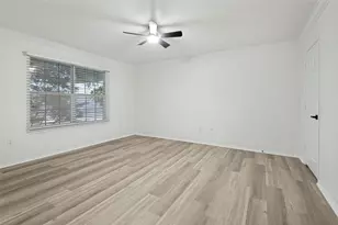 1004 Bridges Dr, Arlington, TX 76012 - Photo 18