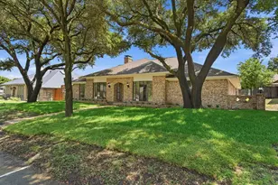 3104 Pinehurst Dr, Plano, TX 75075 - Photo 2