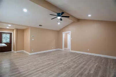 1022 Shenandoah Drive, Arlington, TX 76014 - Photo 2