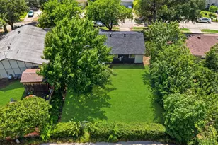 2916 Rayswood Dr, Carrollton, TX 75007 - Photo 24