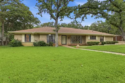 823 Ridgecrest Circle, Denton, TX 76205 - Photo 2