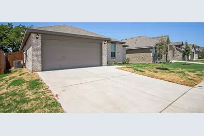 9816 Mescalbean Boulevard, Fort Worth, TX 76036 - Photo 2