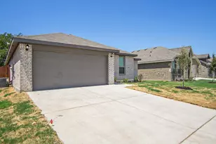 9816 Mescalbean Blvd, Fort Worth, TX 76036 - Photo 2
