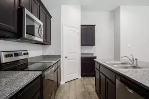 9816 Mescalbean Blvd, Fort Worth, TX 76036 - Photo 10