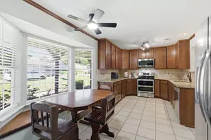 8516 Crestview Dr, North Richland Hills, TX 76182 - Photo 6