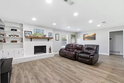 8516 Crestview Drive, North Richland Hills, TX 76182 - Photo 4