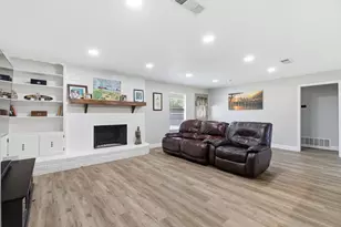 8516 Crestview Dr, North Richland Hills, TX 76182 - Photo 4
