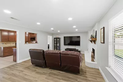 8516 Crestview Drive, North Richland Hills, TX 76182 - Photo 8