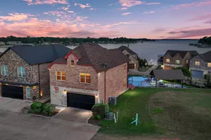 178 Marina Dr, Mabank, TX 75156 - Photo 1