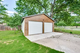 2800 Cecil Dr, Richland Hills, TX 76118 - Photo 14