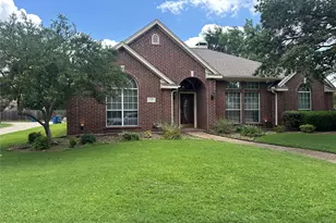 402 Buttonwood Dr, Coppell, TX 75019 - Photo 2