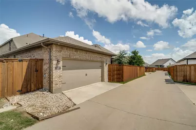 909 Almond Blossom Circle, Crowley, TX 76036 - Photo 26