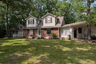 155 Lake Dr, Enchanted Oaks, TX 75156 - Photo 1