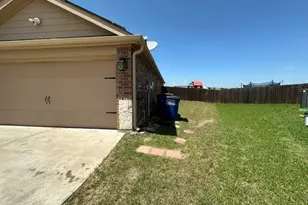 1202 Meadow Wood, Princeton, TX 75407 - Photo 2