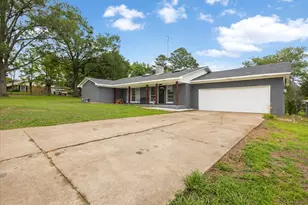 2300 Country Club Dr, Canton, TX 75103 - Photo 4