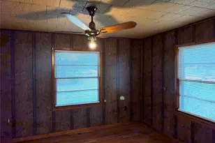317 Hurt St, Dublin, TX 76446 - Photo 4