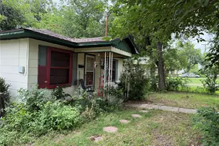317 Hurt St, Dublin, TX 76446 - Photo 2
