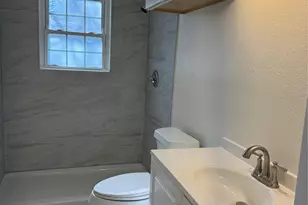 214 E Acheson St, Denison, TX 75021 - Photo 2
