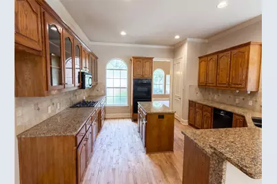 2533 Vista Creek Court, Garland, TX 75044 - Photo 2