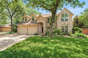 3906 Brookfield Dr, Arlington, TX 76001 - Photo 2