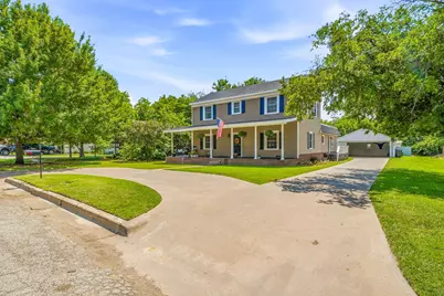 816 Kentucky Street, Graham, TX 76450 - Photo 2