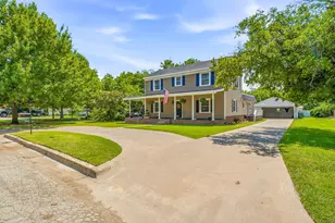 816 Kentucky St, Graham, TX 76450 - Photo 2