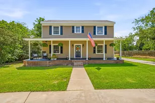 816 Kentucky St, Graham, TX 76450 - Photo 1