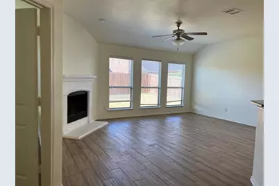 1011 Meadow Green Court, Princeton, TX 75407 - Photo 6