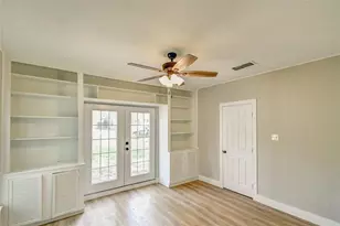 982 W Tarleton St, Stephenville, TX 76401 - Photo 8