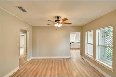 982 W Tarleton Street, Stephenville, TX 76401 - Photo 6