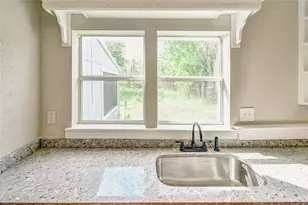 982 W Tarleton St, Stephenville, TX 76401 - Photo 4