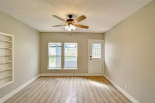 982 W Tarleton St, Stephenville, TX 76401 - Photo 12