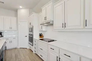 12701 Whispering Wind Dr, Godley, TX 76044 - Photo 10