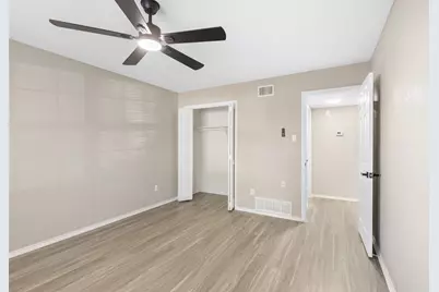 2706 Bridge Lake Drive, Irving, TX 75060 - Photo 12