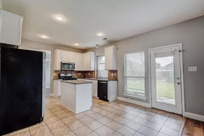 6107 Lakecrest Drive, Sachse, TX 75048 - Photo 10